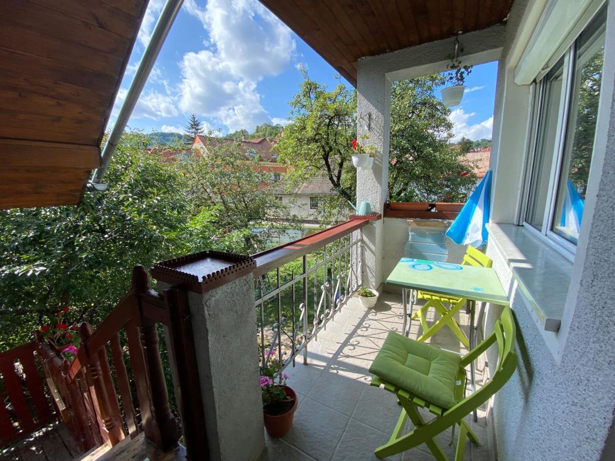 Rose'S Oldtown Apartment Braşov Extérieur photo